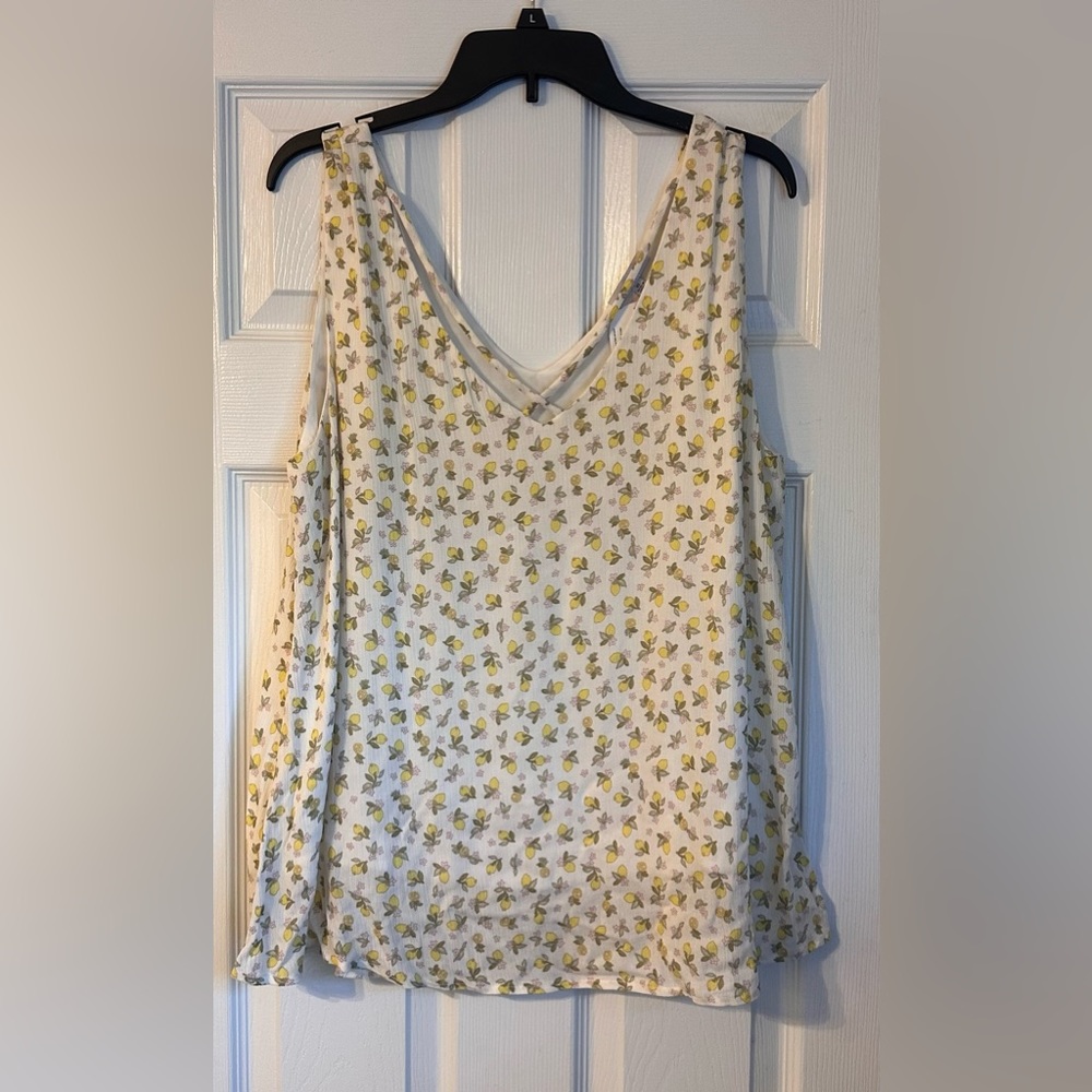 White Birch Lemon double V Neck Tank Size XL